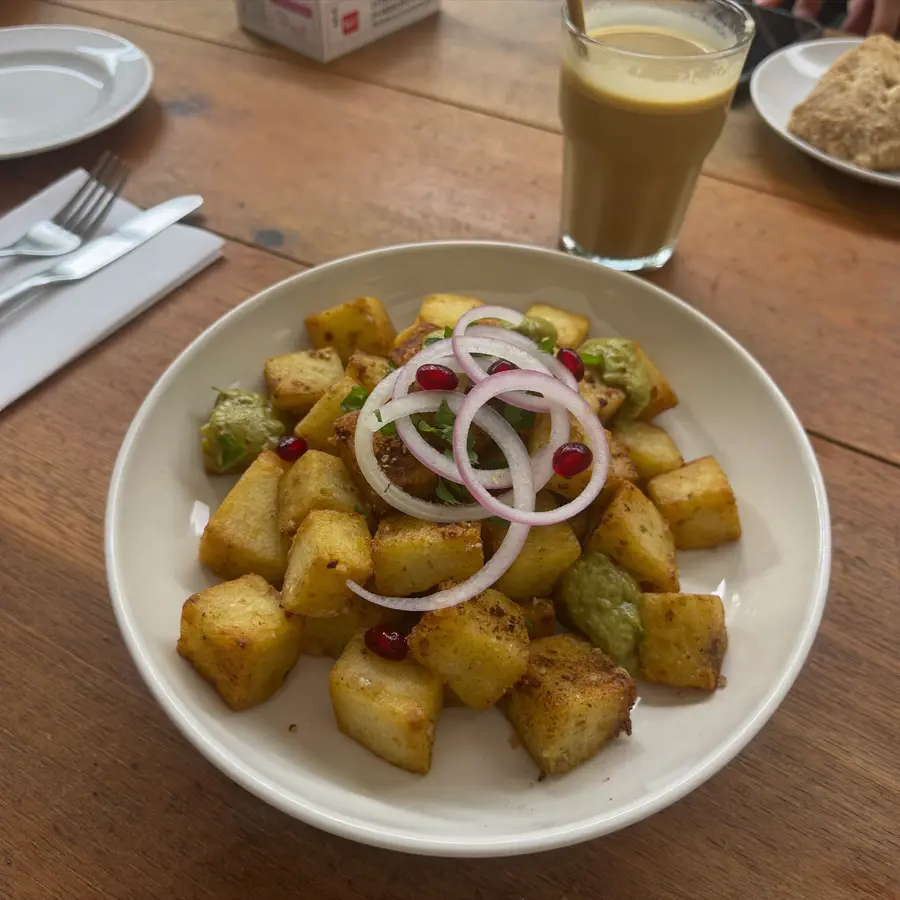 Aloo Chaat (served view) – pure veg from Mohit Bakery