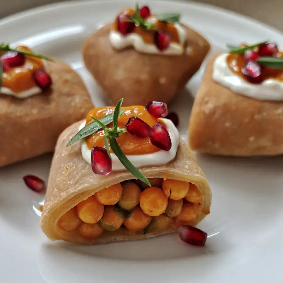 Sev Puri Bharwa Gol Gappe (close up view) – pure veg from Mohit Bakery
