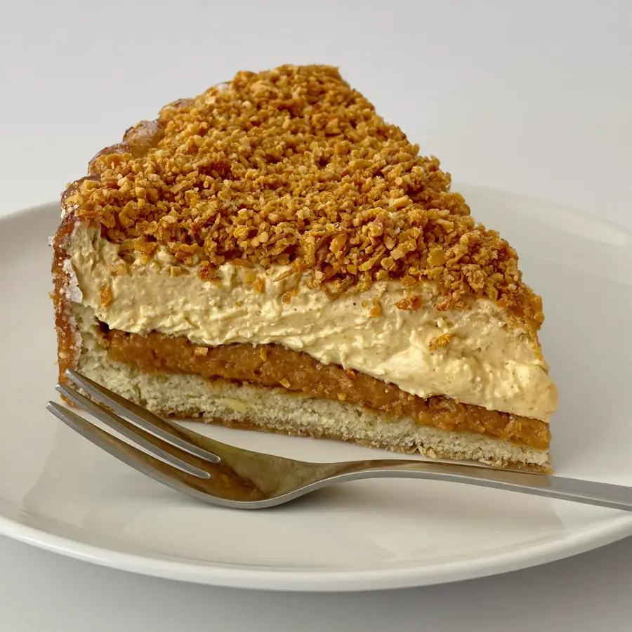 Butter Scotch Pastry (front view) – eggless pastry from Mohit Bakery