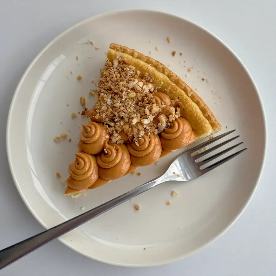 Butter Scotch Pastry (top view) – eggless pastry from Mohit Bakery