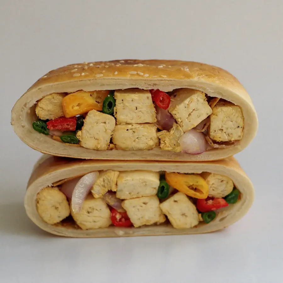 Chilly Paneer Delight Sub (inside view) – pure veg from Mohit Bakery