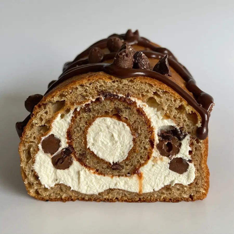 Dark Choco Chip Pastry (front view) – eggless pastry from Mohit Bakery