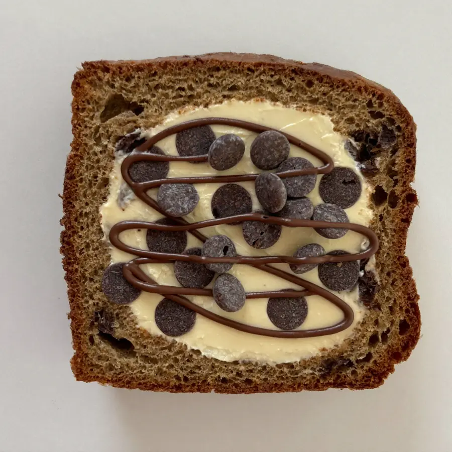 Dark Choco Chip Pastry (top view) – eggless pastry from Mohit Bakery