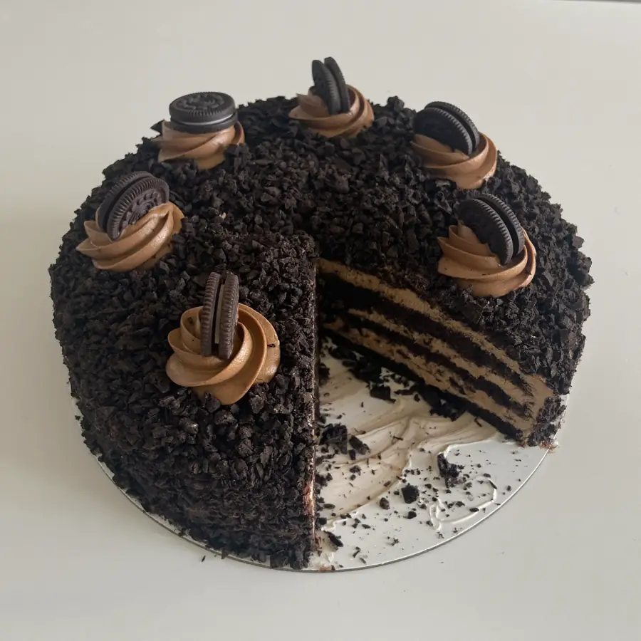Choco Oreo Cake (inside view) – eggless cake from Mohit Bakery