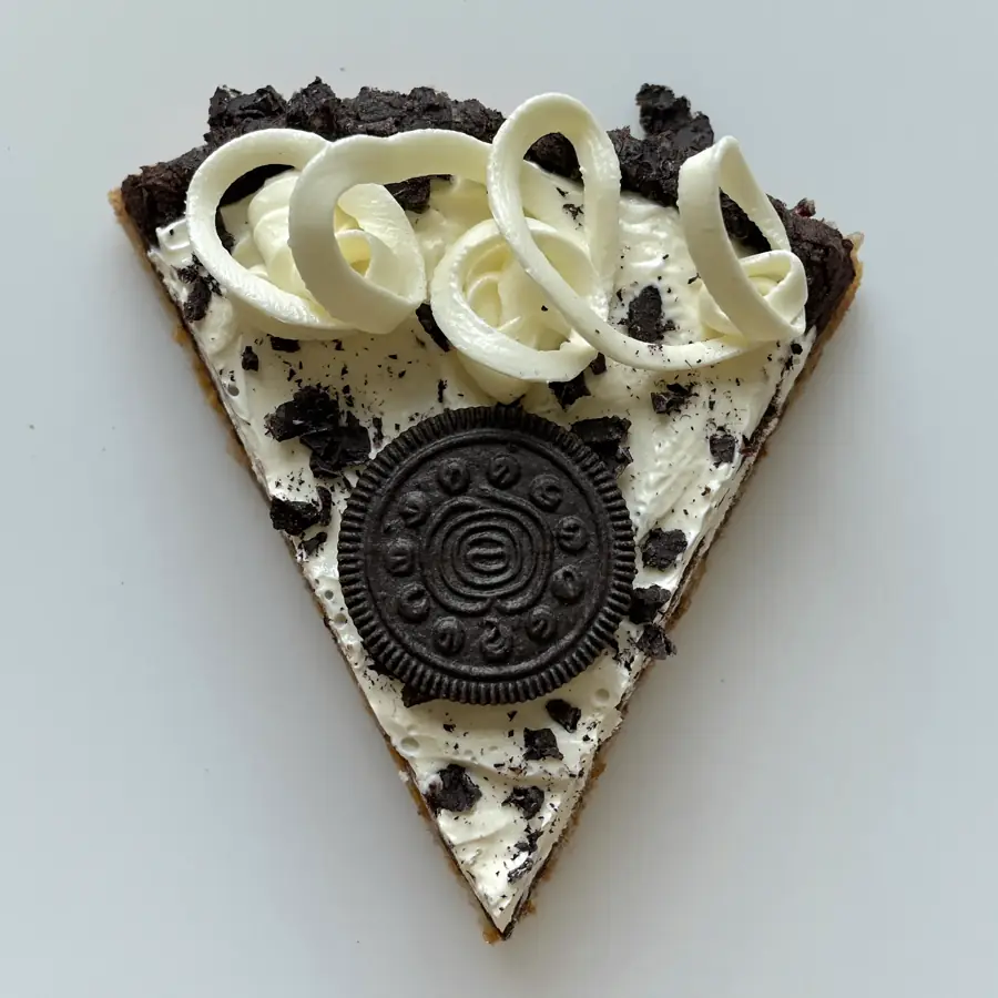 Choco Oreo / White Forest Pastry (top view) – eggless pastry from Mohit Bakery