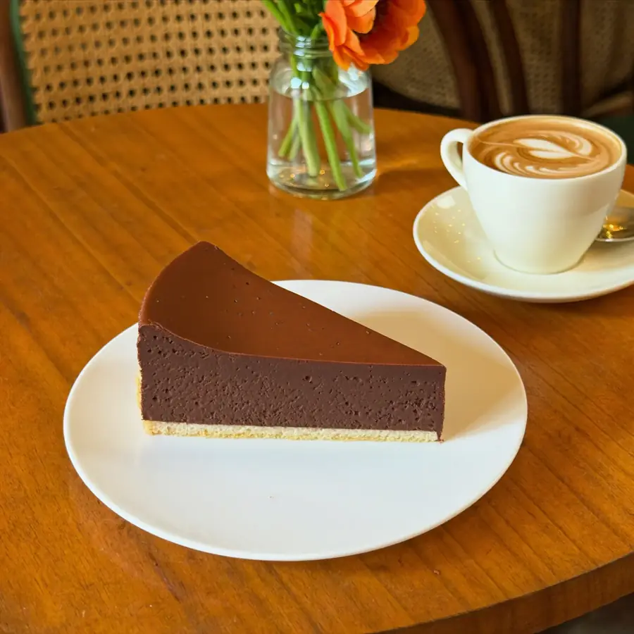Chocolate Silk Pastry (served view) – eggless pastry from Mohit Bakery