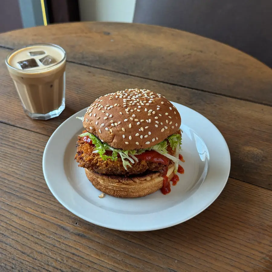Crispy & Spicy Paneer Burger (served view) – pure veg from Mohit Bakery