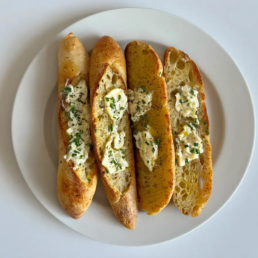 Garlic Bread (front view) – fresh eggless bread from Mohit Bakery