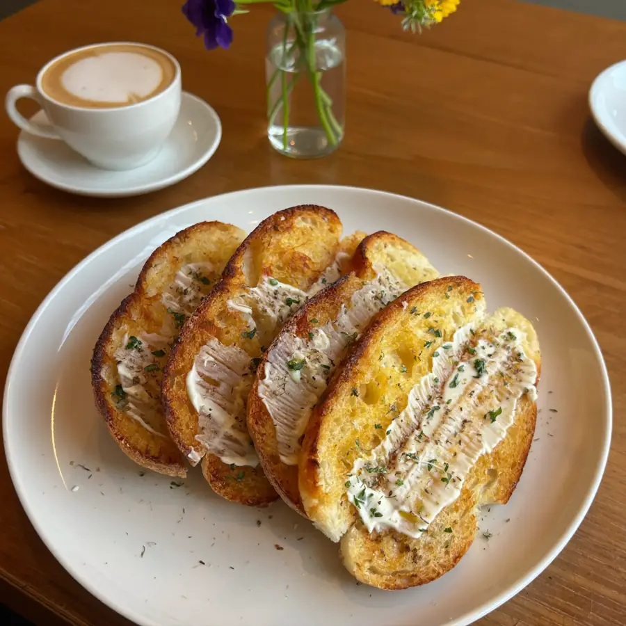 Garlic Bread (served view) – fresh eggless bread from Mohit Bakery