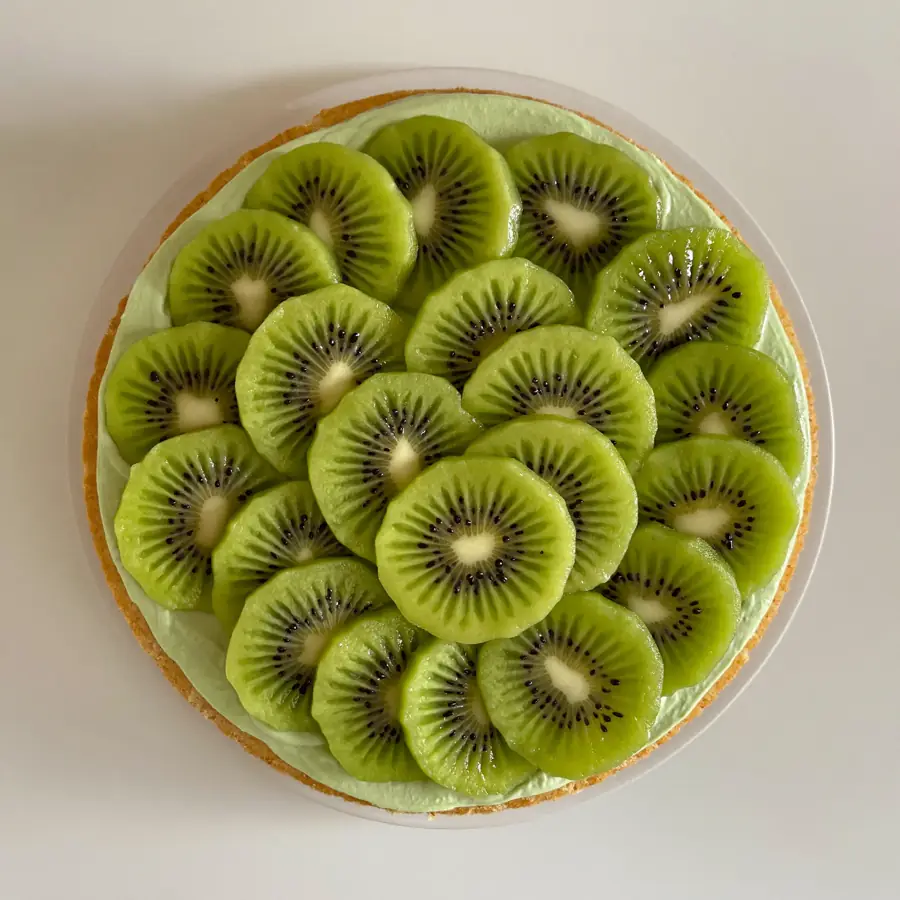 Kiwi Cake (top view) – eggless cake from Mohit Bakery