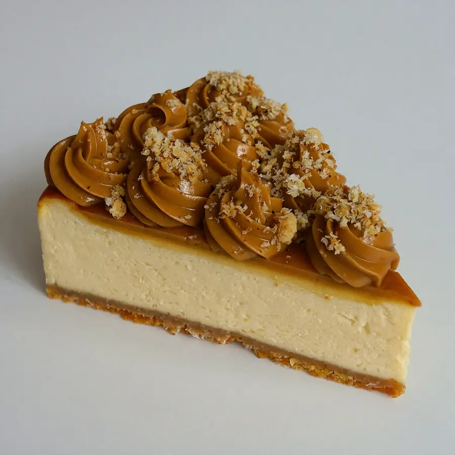 Lotus Biscoff Cheese Pastry (front view) – eggless pastry from Mohit Bakery