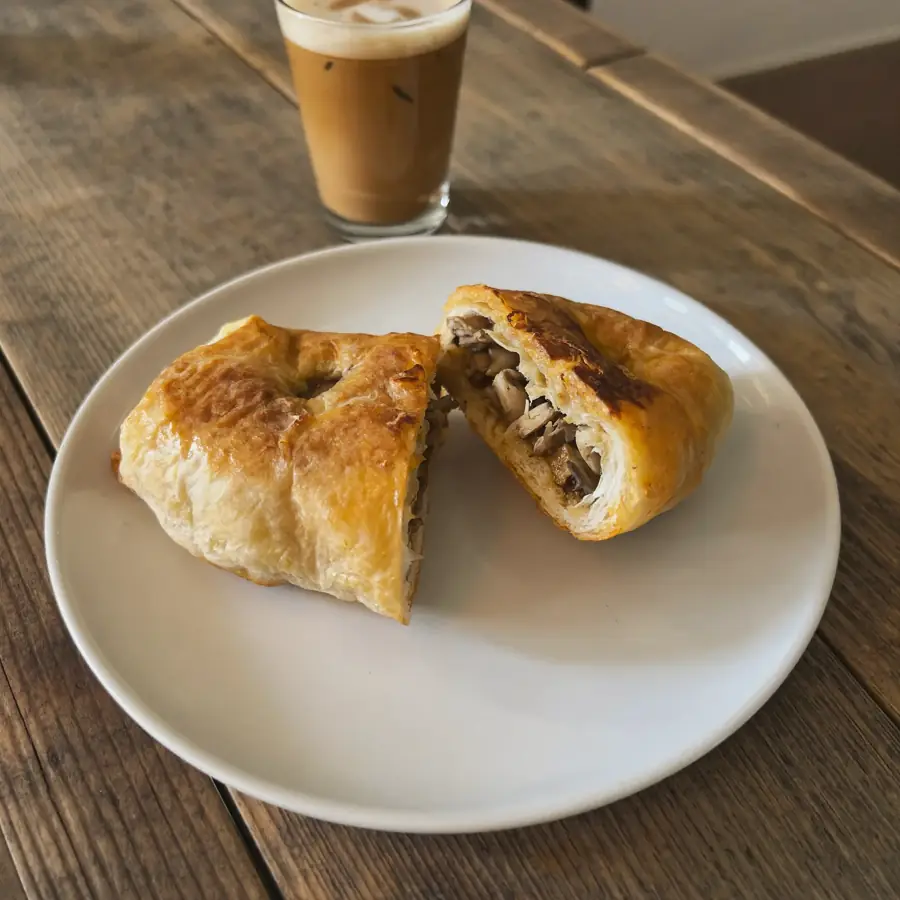 Mushroom Patty (served view) – pure veg from Mohit Bakery
