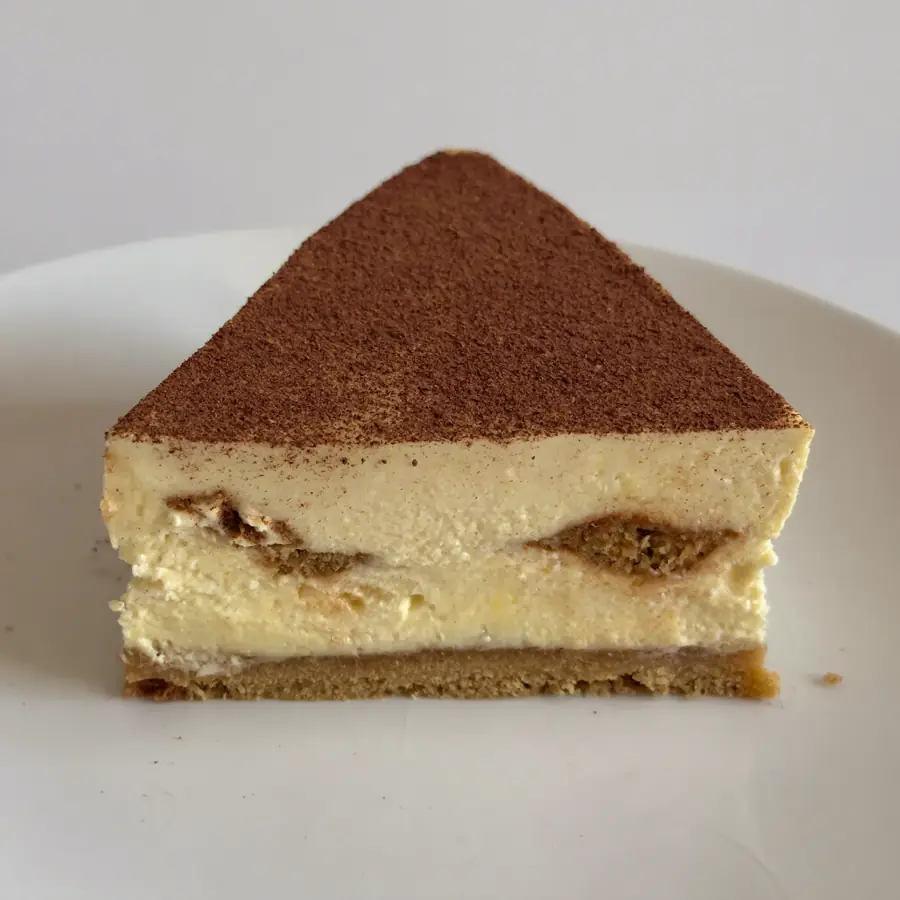 Tiramisu Cheese Pastry (front view) – eggless pastry from Mohit Bakery