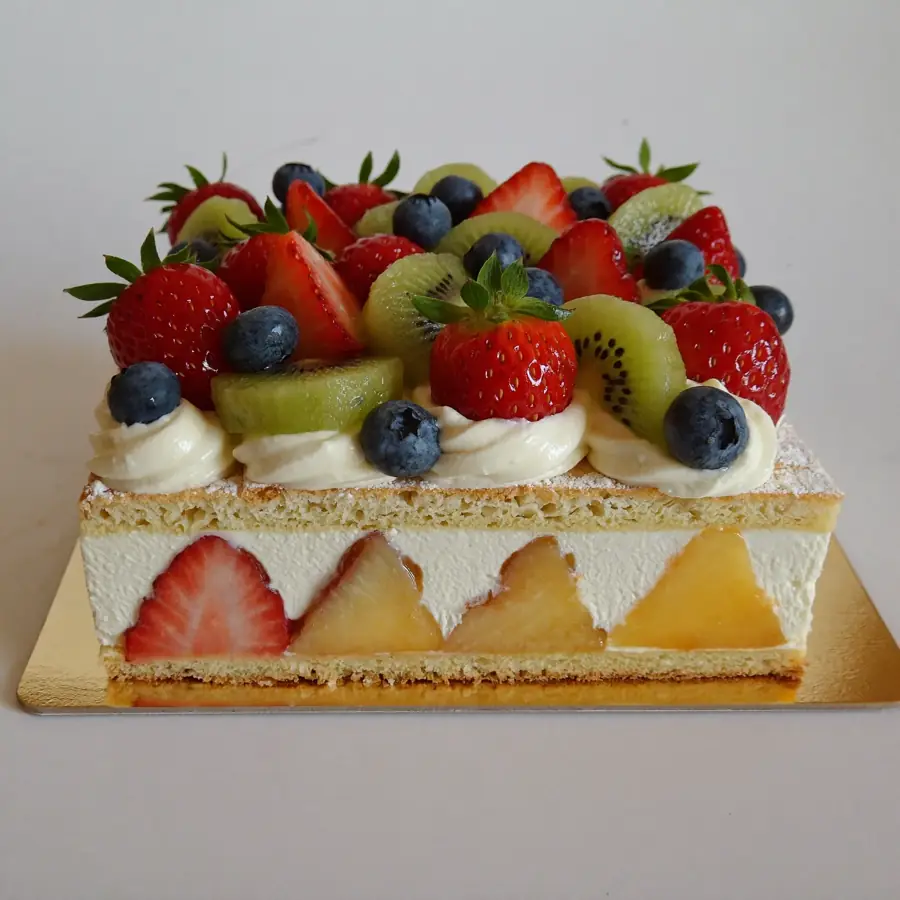Pineapple Pastry (front view) – eggless pastry from Mohit Bakery