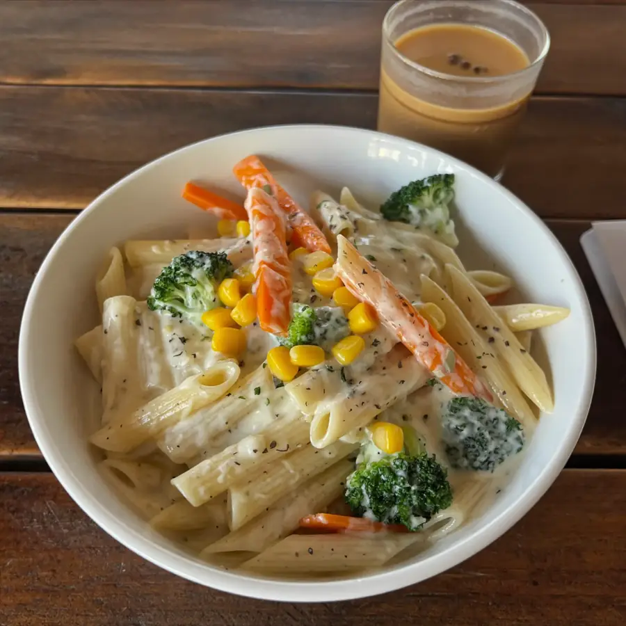 Veg Alfredo Penne Pasta (served view) – pure veg from Mohit Bakery