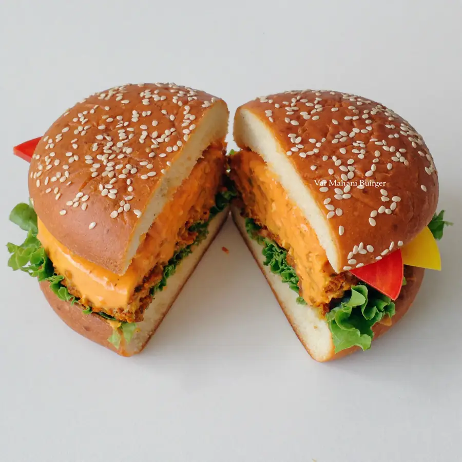 Veg Makhani Burger (inside view) – pure veg from Mohit Bakery